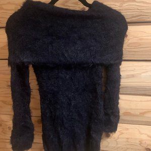 GUESS fluffy off-shoulder cow neck black sweater
